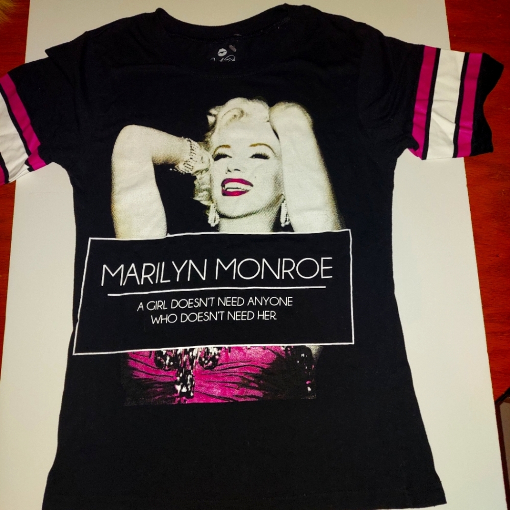 Marilyn Monroe Trendy T-shirt, Size Large 11-13 years